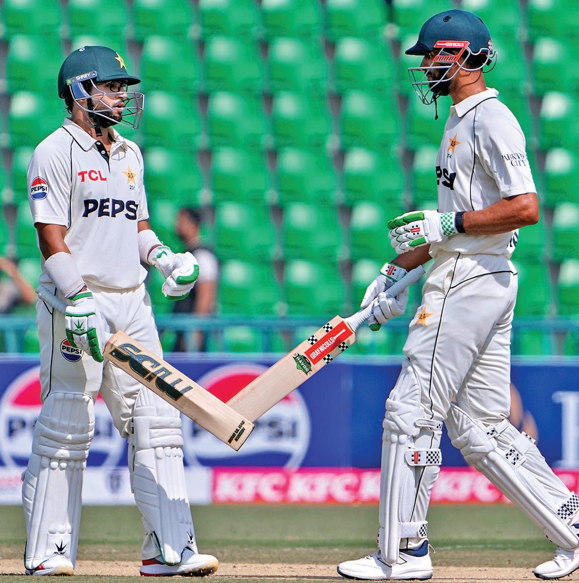 Pakistan make strong start in the first Test