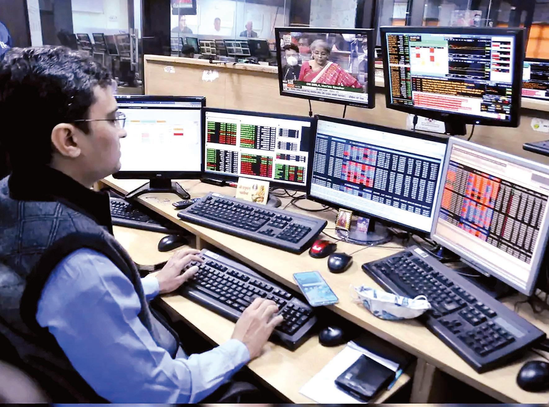 D-St hinges on renewed US-China tariff tensions