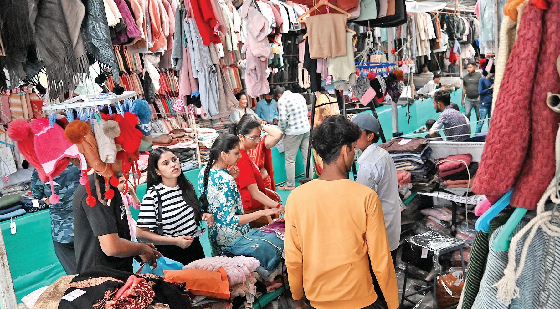 At 14.7°C, city feels the chill, 'unhealthy' AQI