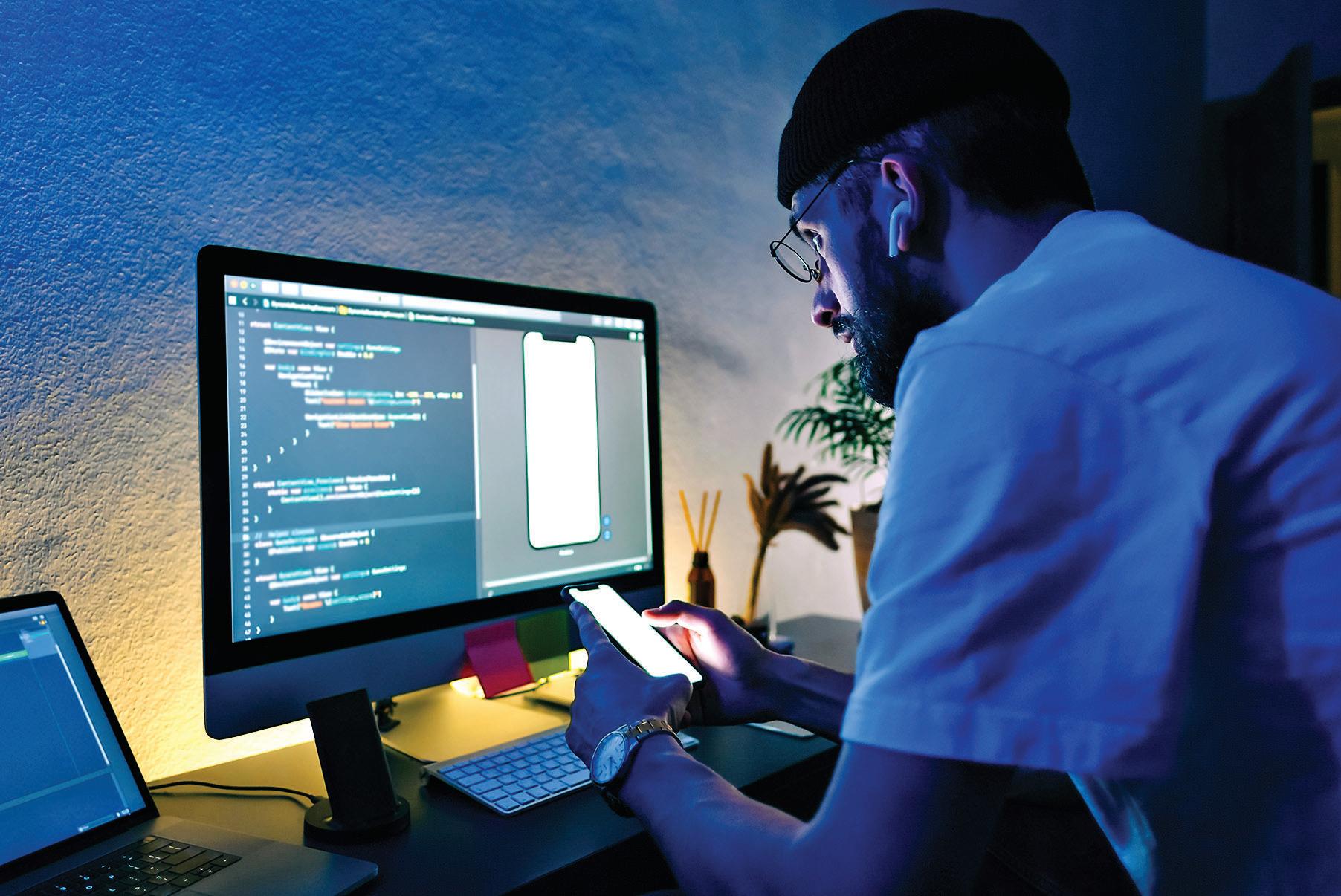 An app that will turn idle phones into workstations