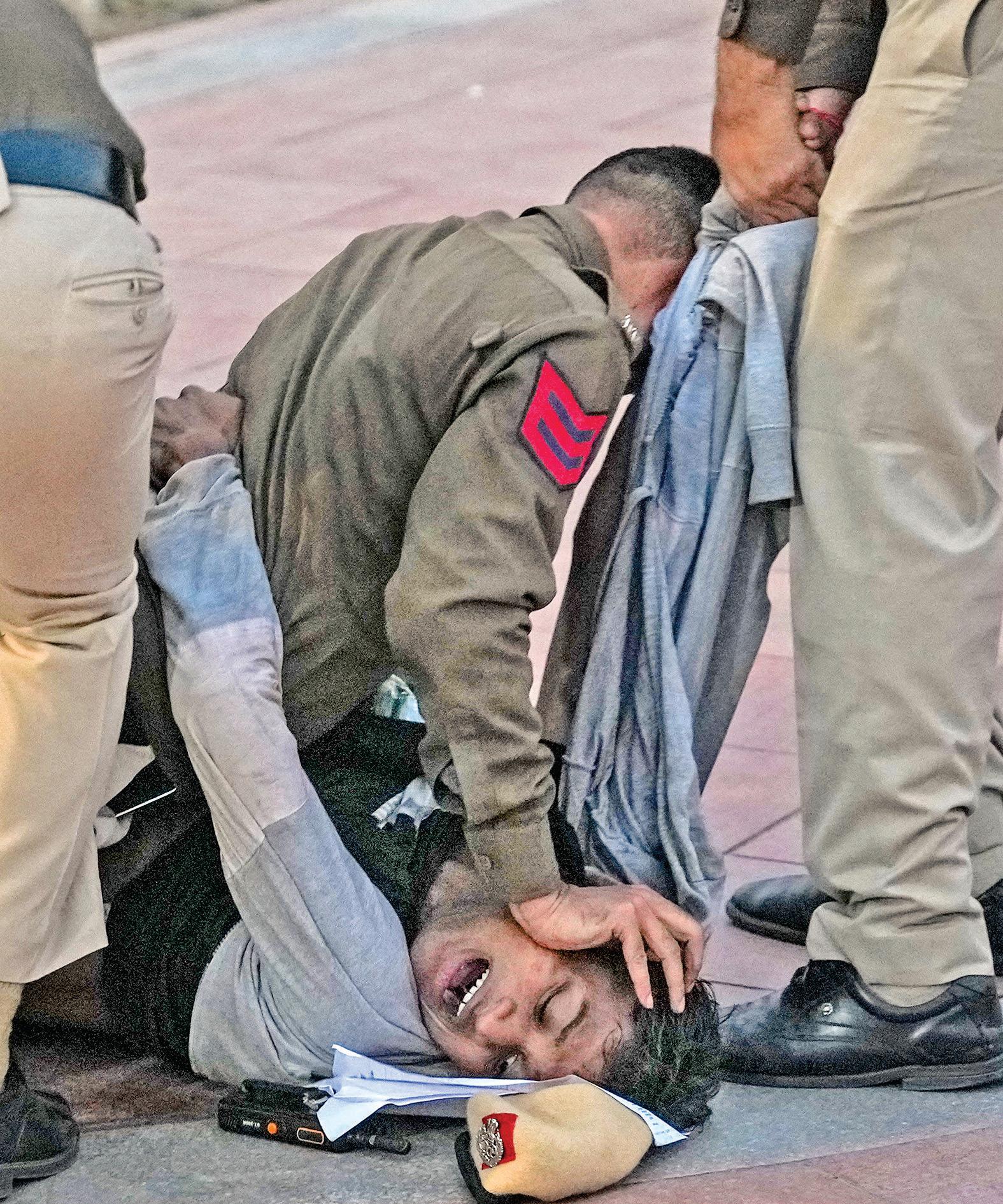 22 held for assaulting police with pepper spray