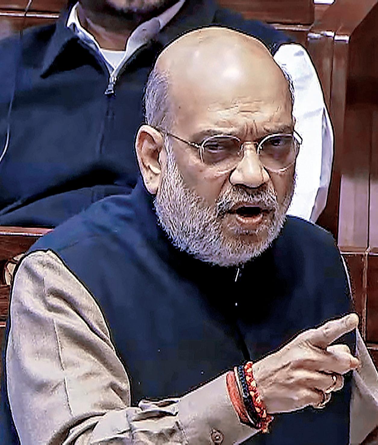 Shah blames Cong, Nehru for dividing Vande Mataram