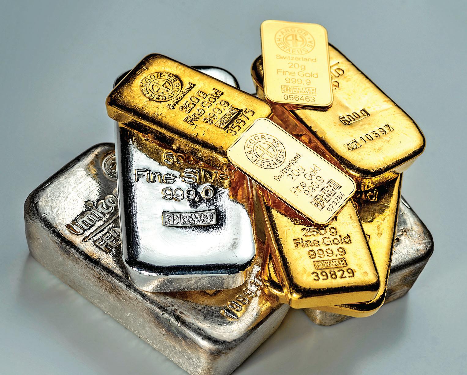 'Gold, silver rally to extend record run'