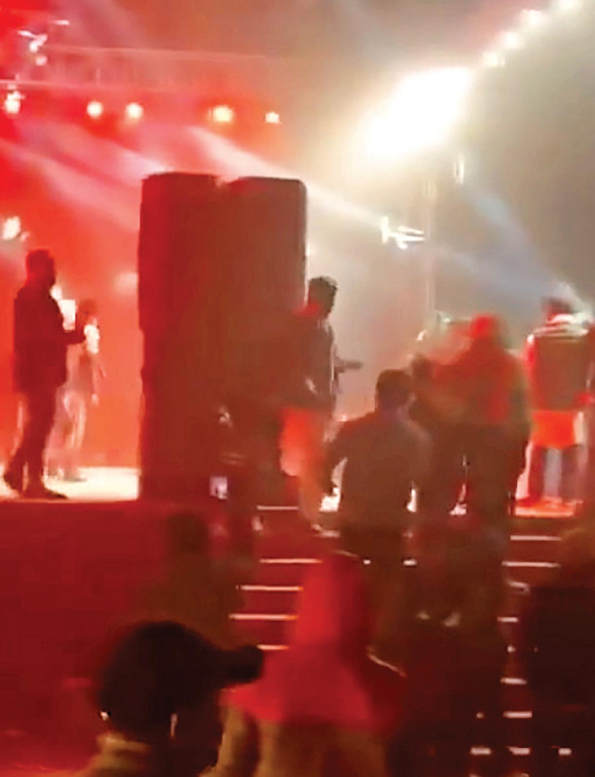 Mob attacks music concert in Bangladesh