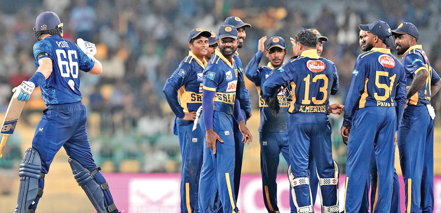 Sri Lanka defeat England by 19 runs