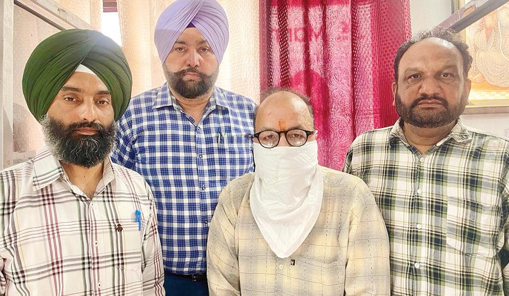 Vigilance Bureau arrests Homeopathic Doctor red-handed accepting Rs 3.50 lakh bribe