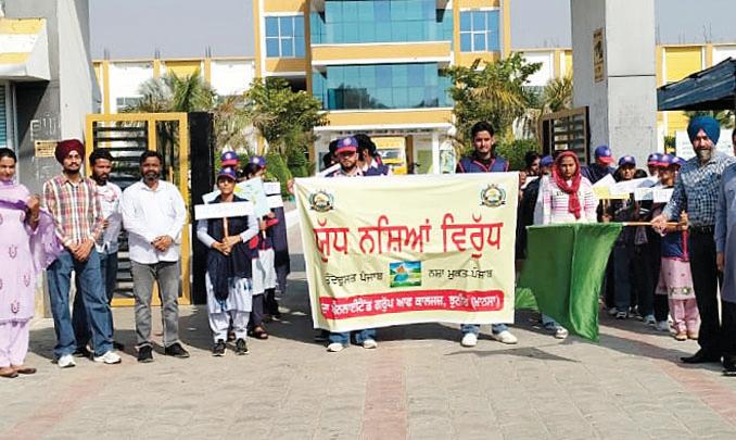 College takes out awareness rally under ‘War on Drugs’