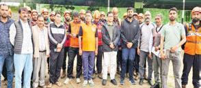 DC Baramulla reviews relief measures for shelling affected people