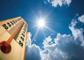 Docs advise public to stay hydrated, take precautions as heatwave grips J&K