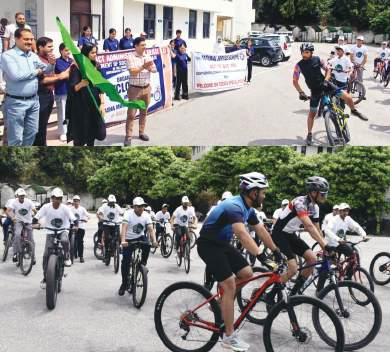 DC Reasi flags off Cyclothon to promote Nasha Mukt Bharat Abhiyan
