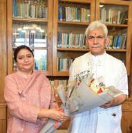 Kashmir University VC call on LG Sinha