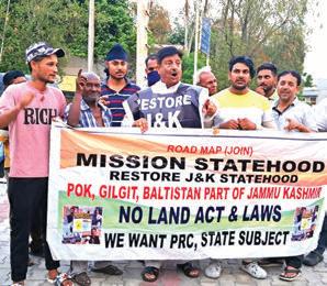 Dimple stages protest for Statehood, plans SC writ petition