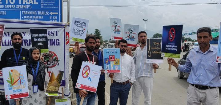 CAUSE-DDAC Pulwama Organizes Signature Campaign at Tral on International Day Against Drug Abuse