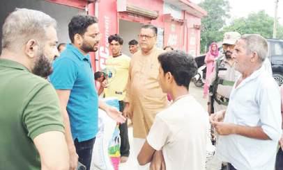 DM Jammu visits Pargwal, reviews functioning of Revenue Deptt