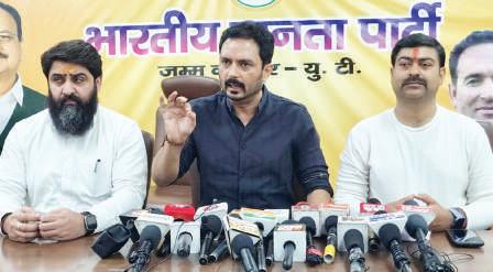 Abhijeet slams NC for stirring unnecessary Urdu controversy