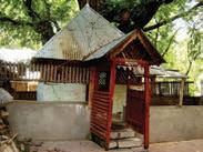 Nizamuddin visits Sharda temple in Bandipora