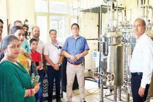 CONF hosts exposure visit for input dealers