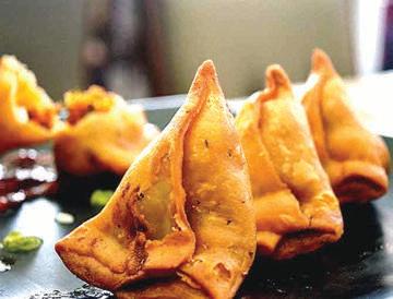 Ministries, Depts asked to display oil, sugar content in snacks like Samosa, Pizza