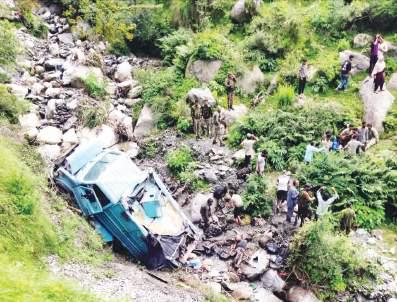2 CRPF personnel killed, 16 injured in Basantgarh accident