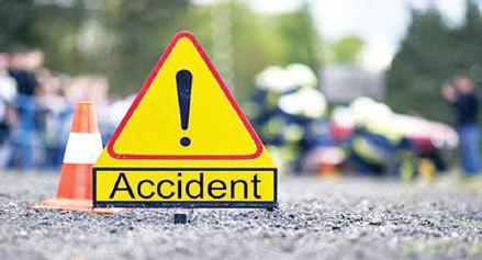 1 killed, 3 injured after two vehicles collision in Poonch