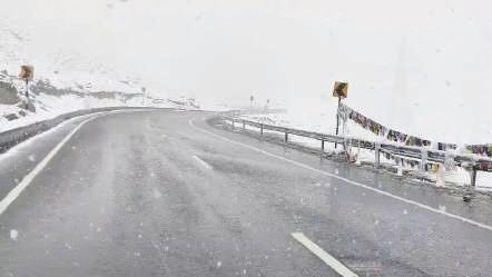 Ladakh records Season's first snowfall, Warning for heavy rain
