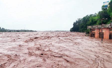 IMCT assess J&K flood, landslide damages; relief package to follow