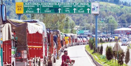 Highway reopens for HMVs to Kashmir valley after 16 days