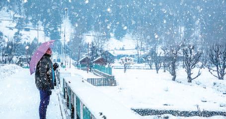 Season’s first snowfall sends mercury 16°C below normal