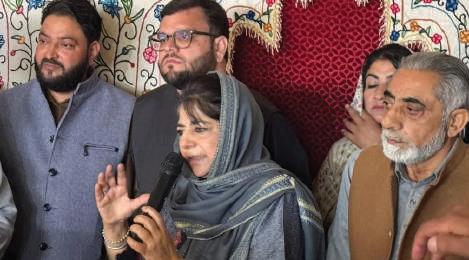 Omar abandoned Budgam, time to vote for alternative to NC: Mufti