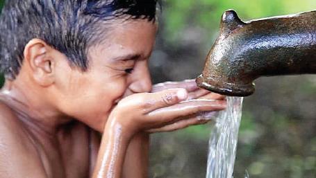 '81 pc rural households have tap water connections'