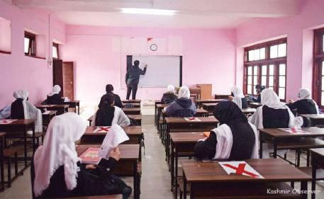 Shortage of teachers hits hard the education in JK Colleges