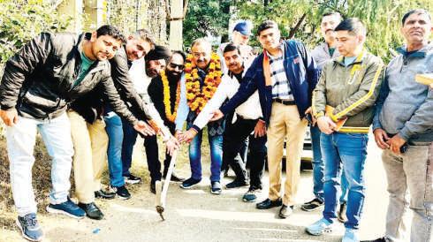 Randhawa launches development work in Gandhi Nagar