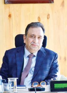 CS Kundra interacts with JKAS Officers in Leh