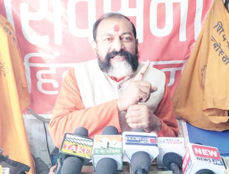 Kesri seeks old age pension for APL card holders