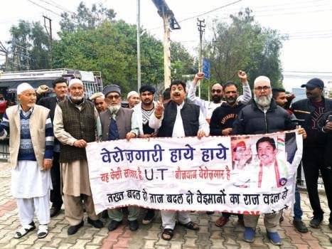 Dimple leads protest for Statehood, NLU in Jammu