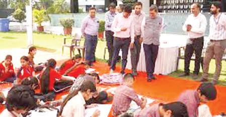 CSIR-IIIM holds floral drawing, painting contest