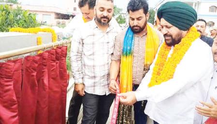 Dr. Narinder inaugurates development works at Lower Gadigarh