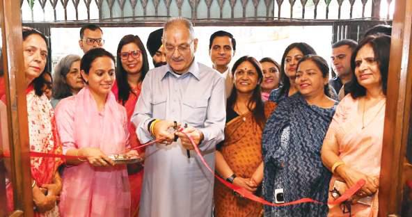 Guv Kavinder calls for making voluntary service a way of life