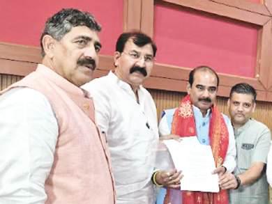 Arvind seeks four-lane link road from Bhagwati Nagar to Ring Road