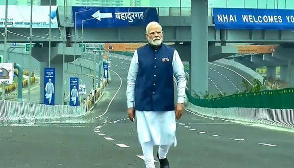 PM Modi inaugurates Rs 11,000-cr highway projects