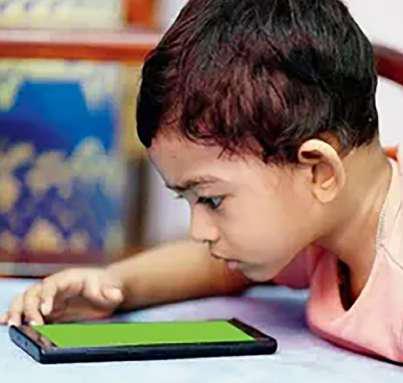 Won't ban social media for under-13s: SC