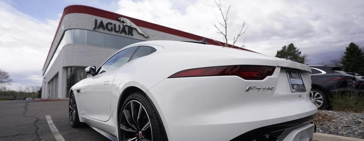 Jaguar halts shipments to US amid tariffs