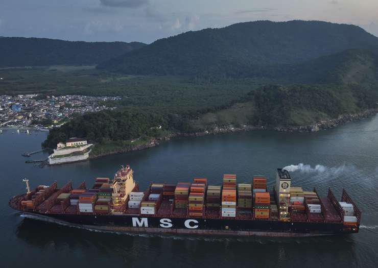 Nations considering global tax on shipping emissions