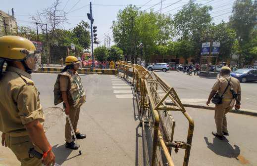 Protests break out after meat found at Agra mosque