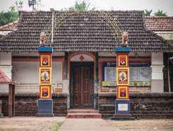 Devotees break age old custom, enter Kerala temple