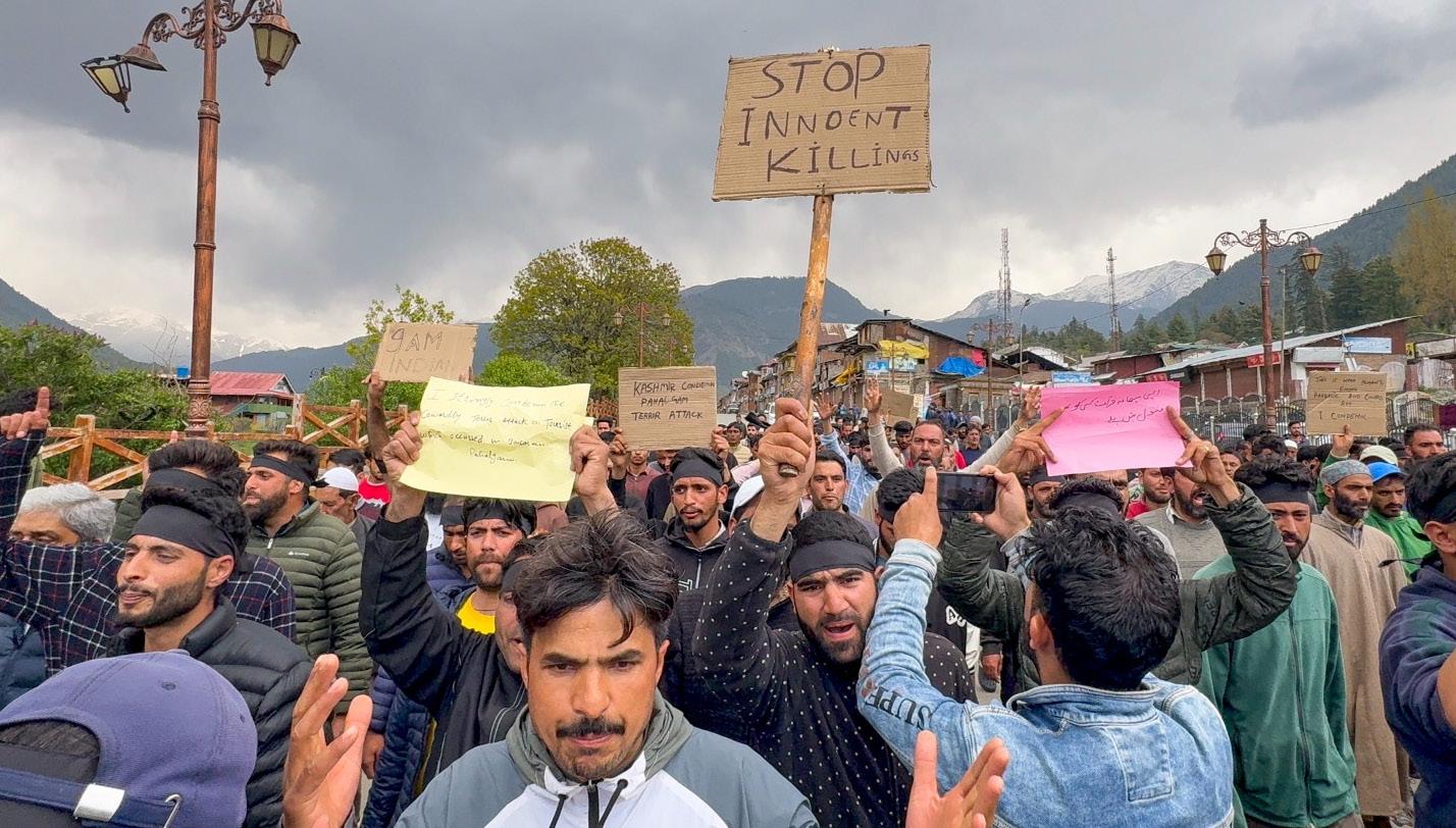 KASHMIR SHUTS DOWN AFTER 35 YRS