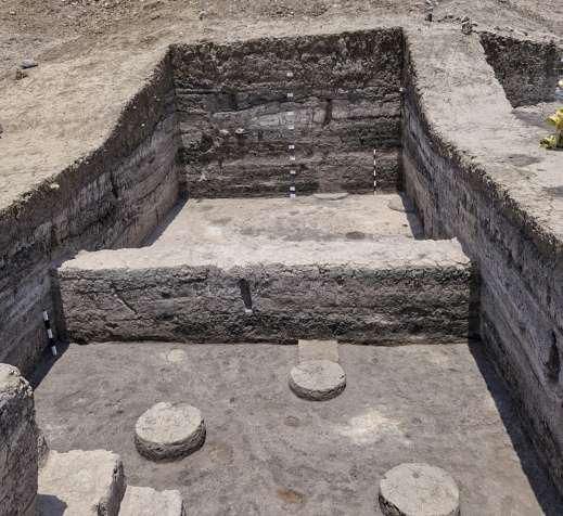 WINDOW TO IRON-AGE 3,000-yr-old civilisation unearthed in M'rashtra