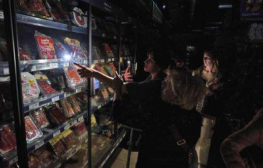 Spain, Portugal's power restored; blackout's cause remains mystery