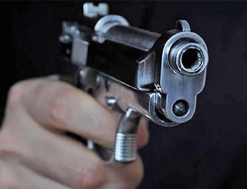 'Gun-wielding' thief steals cash from brewery