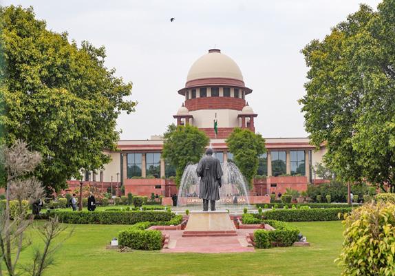 SC asks Mamata to clear 25% DA dues to staffers
